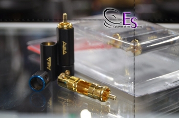 https://www.epicenterofsound.ru/files/products/BeQOPxDc5WU.800x600w.jpg?2bb51cd1f2fd9987d6b1a389c102cf78