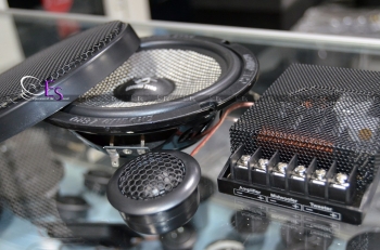 https://www.epicenterofsound.ru/files/products/Fmj0e5KOYEc.800x600w.jpg?9dc2535d385750a19294b407922b5173